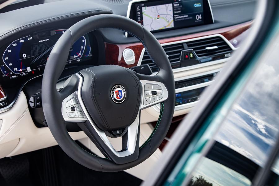 Детали интерьера Alpina B7 Bi-Turbo (G12) 2019 года  (NA) (фото 15 из 40)